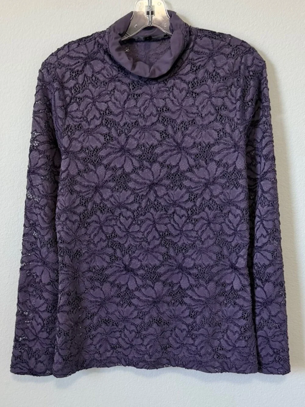 WHBM Long Sleeve Turtleneck Purple Floral Lace Stretch Blouse Women's Size M